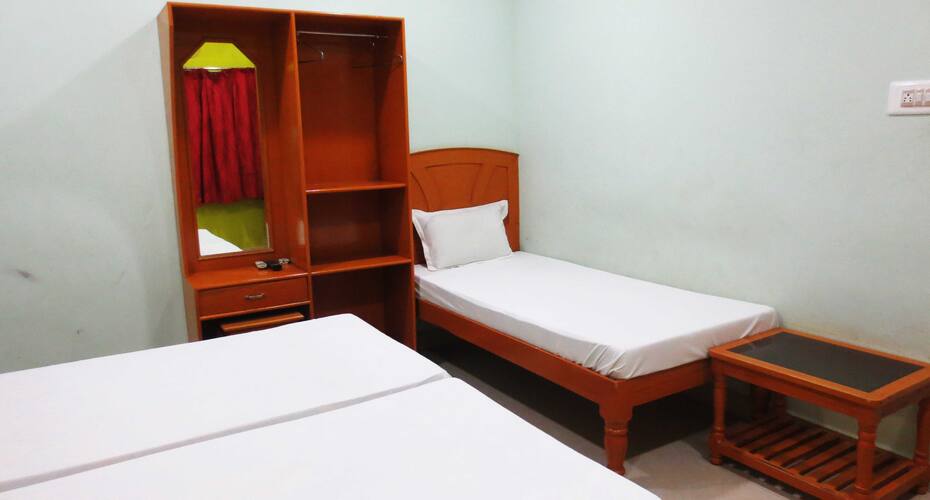 Hotel Ganesh International Lodge, Tiruvannamalai 2